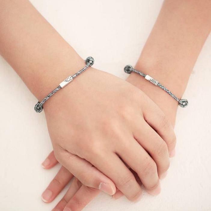 Magnetic Couple Bracelet New Arrivals Magnetic Couple Bracelet New Arrivals